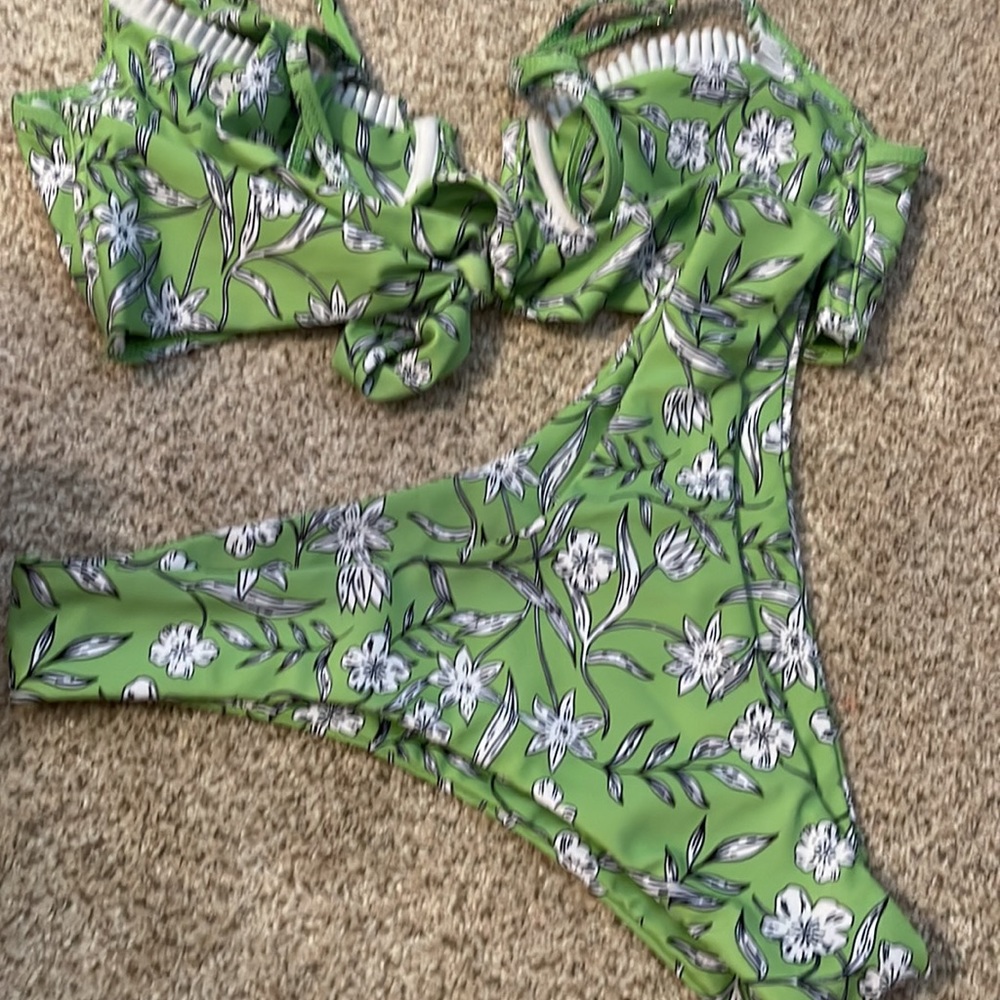 Bikini ๐ gently used. - Picture 3 of 3